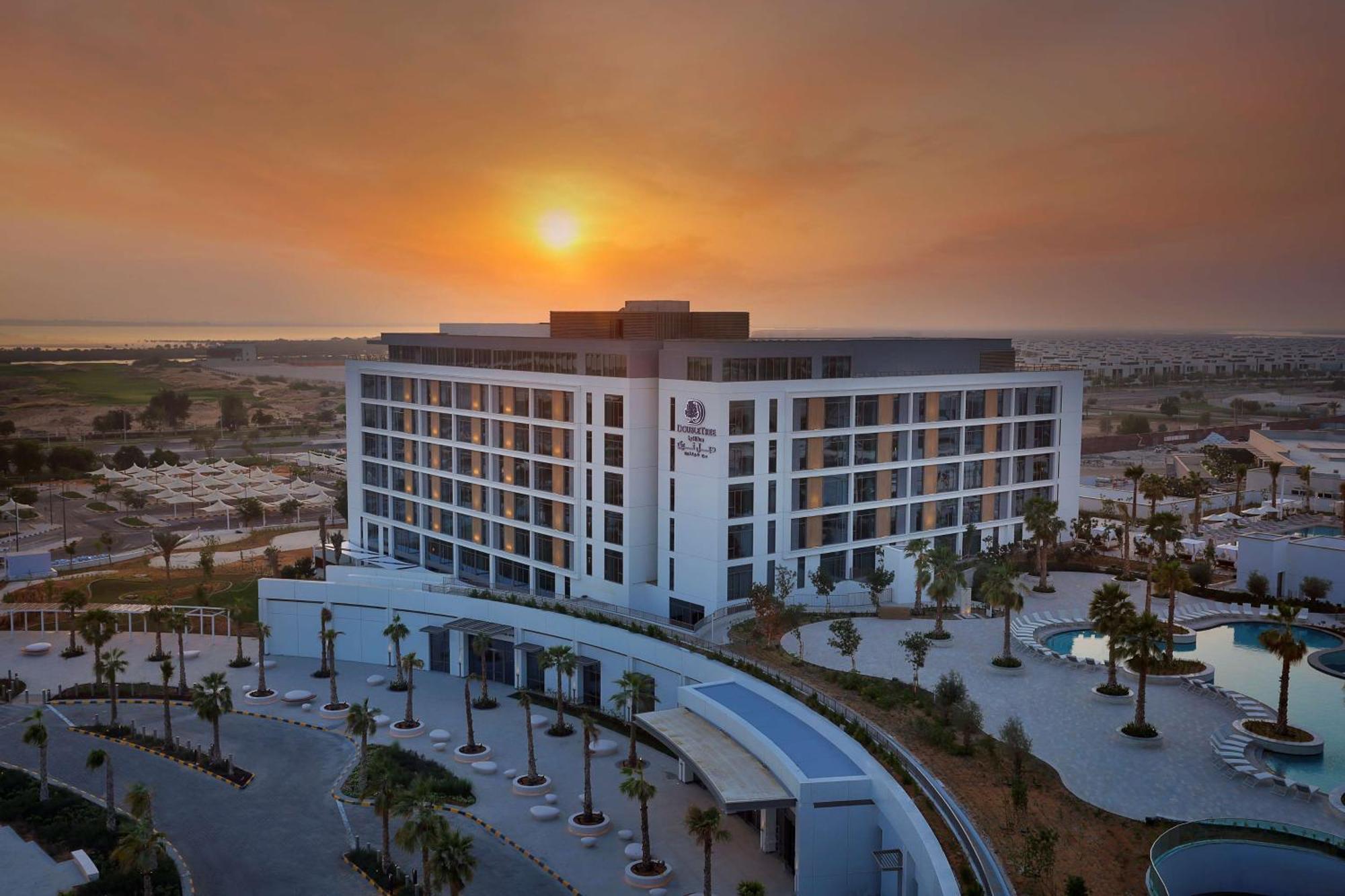 Doubletree By Hilton Abu Dhabi Yas Island Residences Экстерьер фото